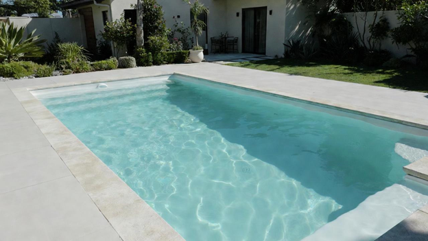 Prefabricated swimming pool